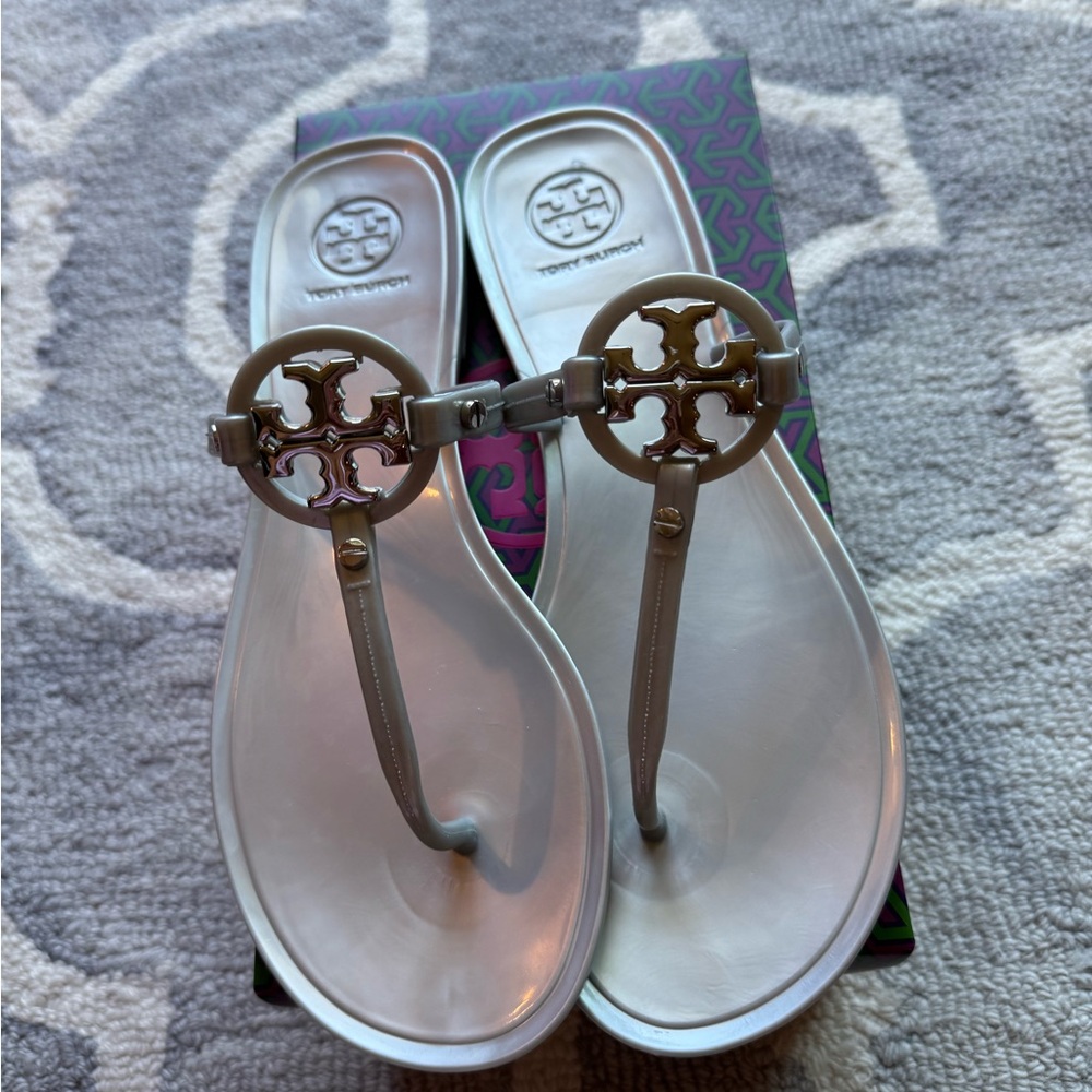 Tory Burch Mini Miller Flat Thong Jelly silver size 7